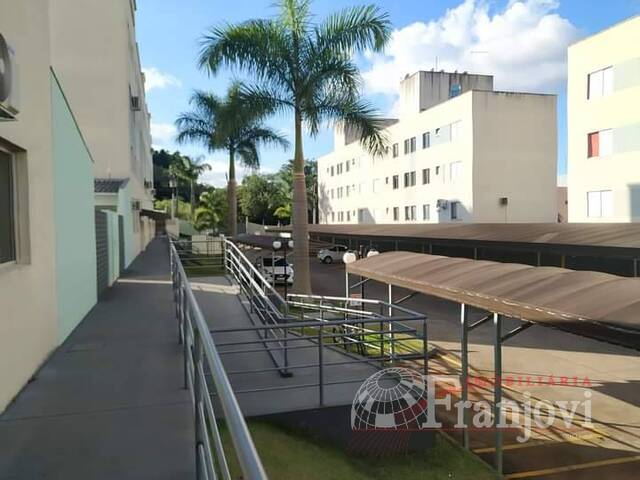 #2125 - Apartamento para Venda em Arapongas - PR - 2