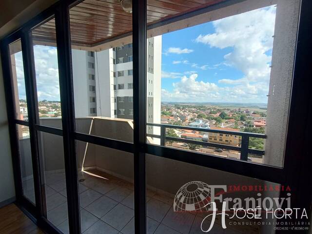 #2330 - Apartamento para Venda em Arapongas - PR - 3